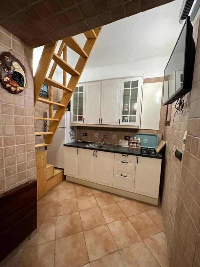 Tiny House - Spaccanapoli Apartamento Exterior foto