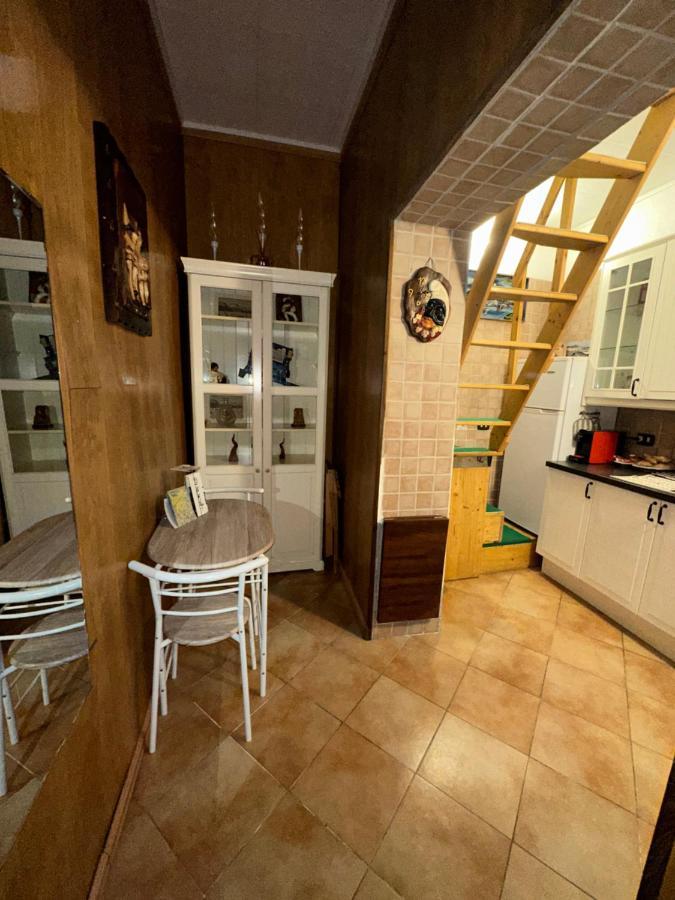 Tiny House - Spaccanapoli Apartamento Exterior foto